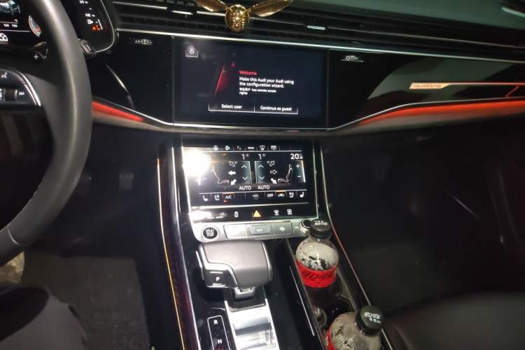 Used Audi Q8 2022 55 TFSI Luxury Dynamic Edition Audio And AC Panel