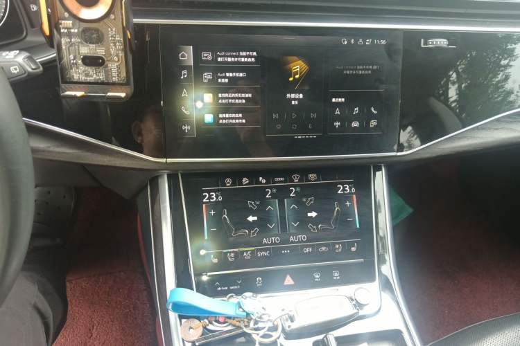 Used Audi Q8 2022 55 TFSI Luxury Dynamic Edition Audio And AC Panel