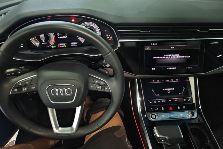 Used Audi Q8 2022 55 TFSI Luxury Dynamic Edition Center Console