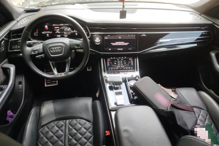 Used Audi Q8 2022 55 TFSI Snow Sports Edition Center Console