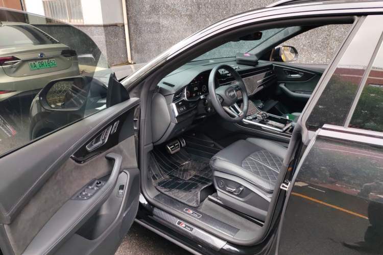 Used Audi Q8 2022 55 TFSI Prestige Dynamic Edition Driver Seat