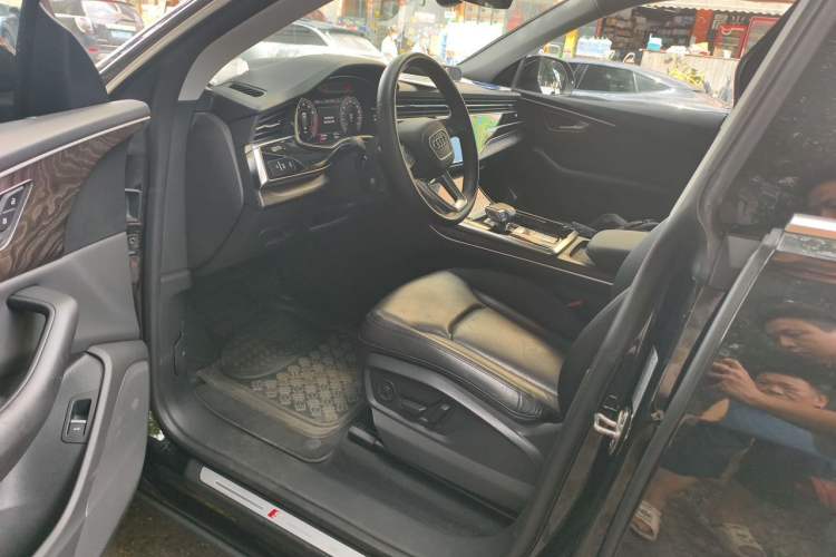 Used Audi Q8 2022 45 TFSI Luxury Dynamic Model Driver Seat