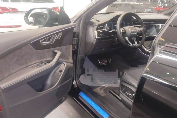 Used Audi Q8  Driver Seat