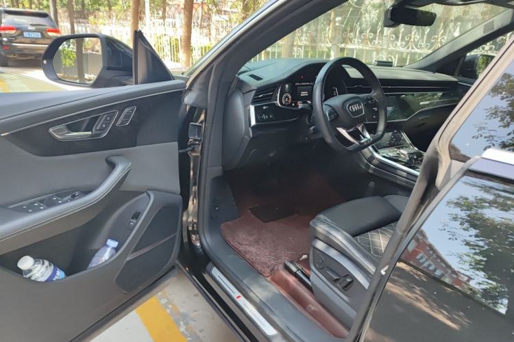 Used Audi Q8 2022 55 TFSI Prestige Dynamic Edition Driver Seat