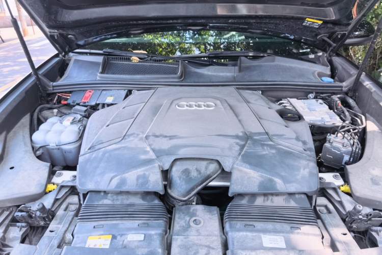 Used Audi Q8 2022 55 TFSI Prestige Dynamic Edition Engine Bay