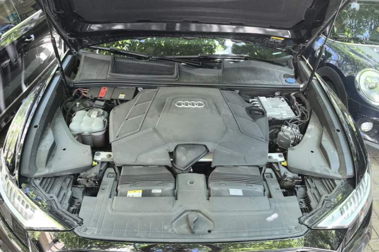 Used Audi Q8 2022 55 TFSI Prestige Dynamic Edition Engine Bay