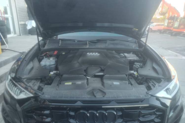 Used Audi Q8 2022 55 TFSI Luxury Dynamic Edition Engine Bay