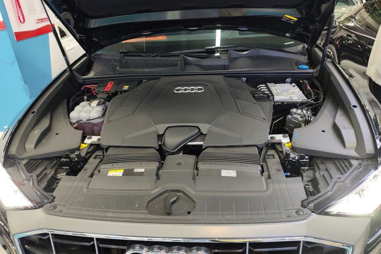Used Audi Q8 2022 55 TFSI Luxury Dynamic Edition Engine Bay