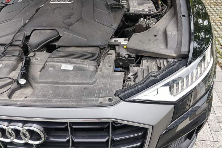 Used Audi Q8 2022 55 TFSI Luxury Dynamic Edition Engine Bay Left