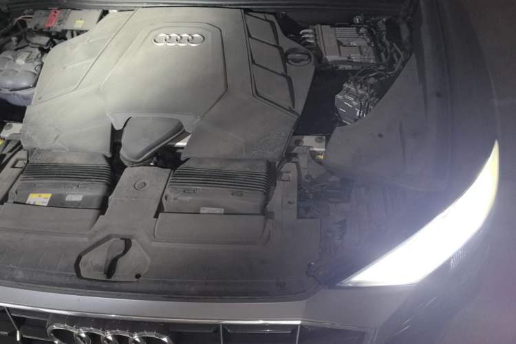 Used Audi Q8 2022 55 TFSI Luxury Dynamic Edition Engine Bay Left