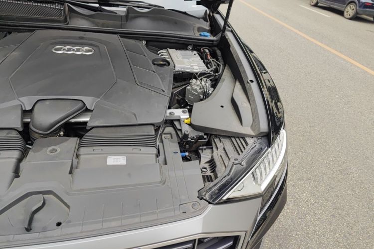 Used Audi Q8 2022 55 TFSI Prestige Dynamic Edition Engine Bay Left