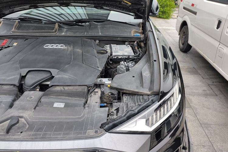 Used Audi Q8 2022 55 TFSI Luxury Dynamic Edition Engine Bay Left