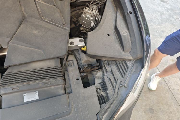 Used Audi Q8 2022 55 TFSI Luxury Dynamic Edition Engine Bay Left