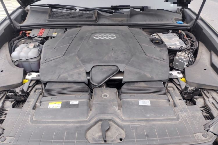 Used Audi Q8 2022 55 TFSI Luxury Dynamic Edition Engine Bay