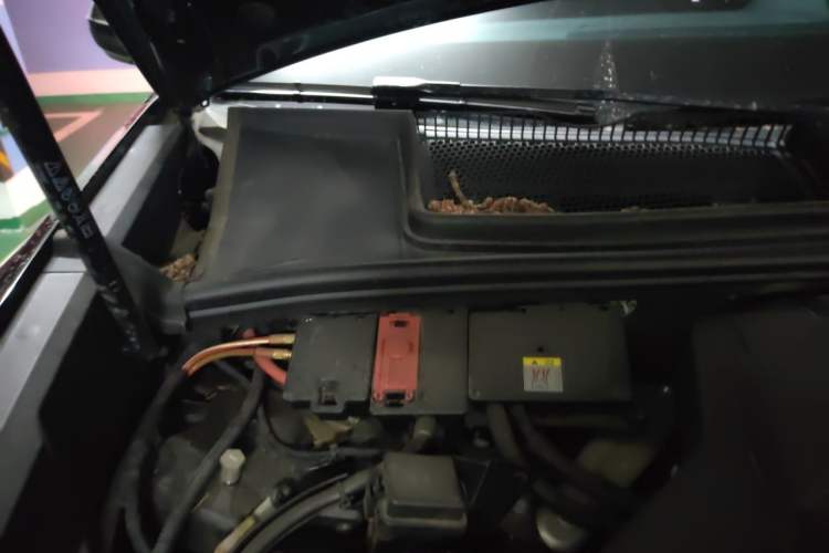 Used Audi Q8 2022 55 TFSI Luxury Dynamic Edition Engine Bay Right