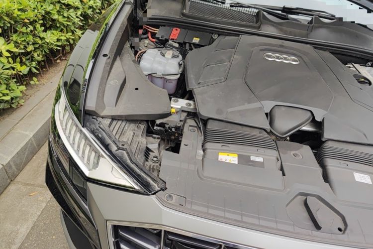 Used Audi Q8 2022 55 TFSI Prestige Dynamic Edition Engine Bay Right