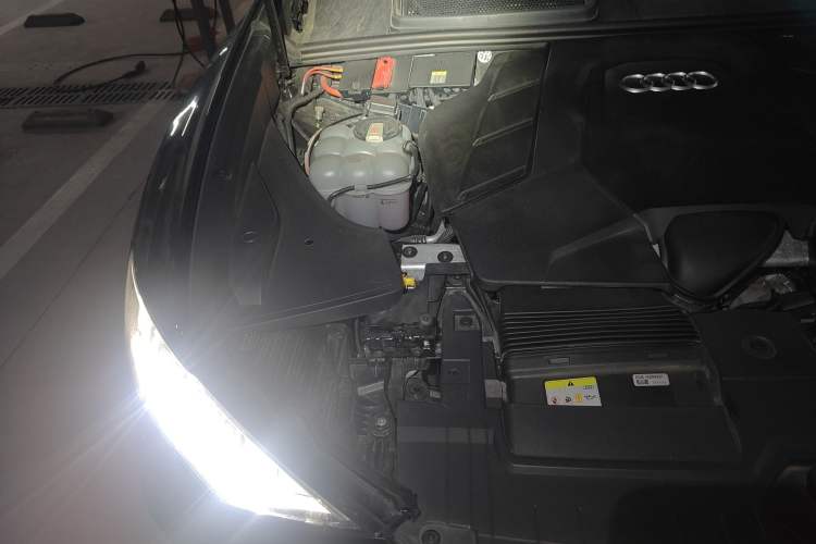 Used Audi Q8 2022 55 TFSI Prestige Dynamic Edition Engine Bay Right