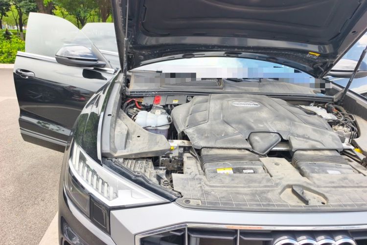 Used Audi Q8 2022 55 TFSI Luxury Dynamic Edition Engine Bay Right