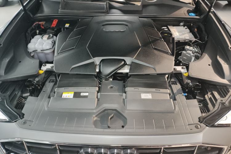 Used Audi Q8 2022 55 TFSI Luxury Dynamic Edition Engine Bay