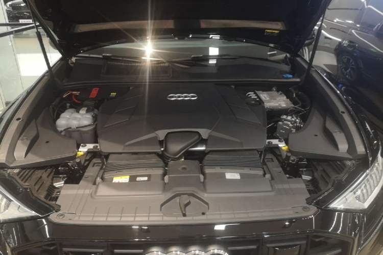 Used Audi Q8 2022 55 TFSI Prestige Dynamic Edition Engine Bay