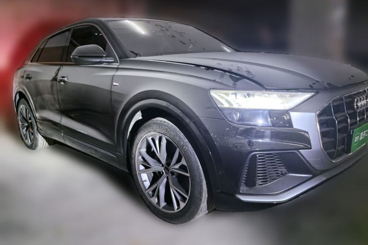 Used Audi Q8 2022 55 TFSI Luxury Dynamic Edition Front Right 45 Deg