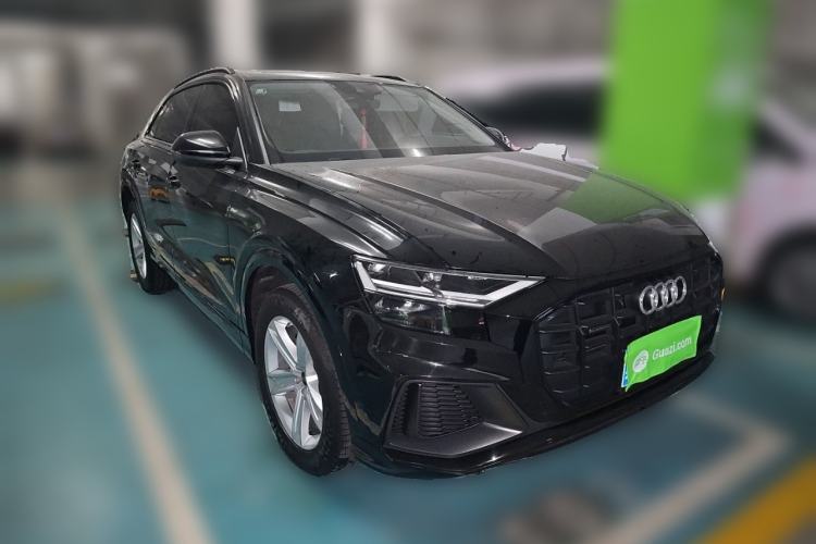 Used Audi Q8 2022 45 TFSI Luxury Dynamic Model Front Right 45 Deg