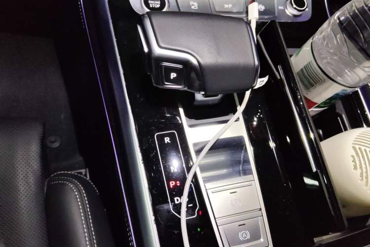 Used Audi Q8 2022 55 TFSI Prestige Dynamic Edition Gear Lever