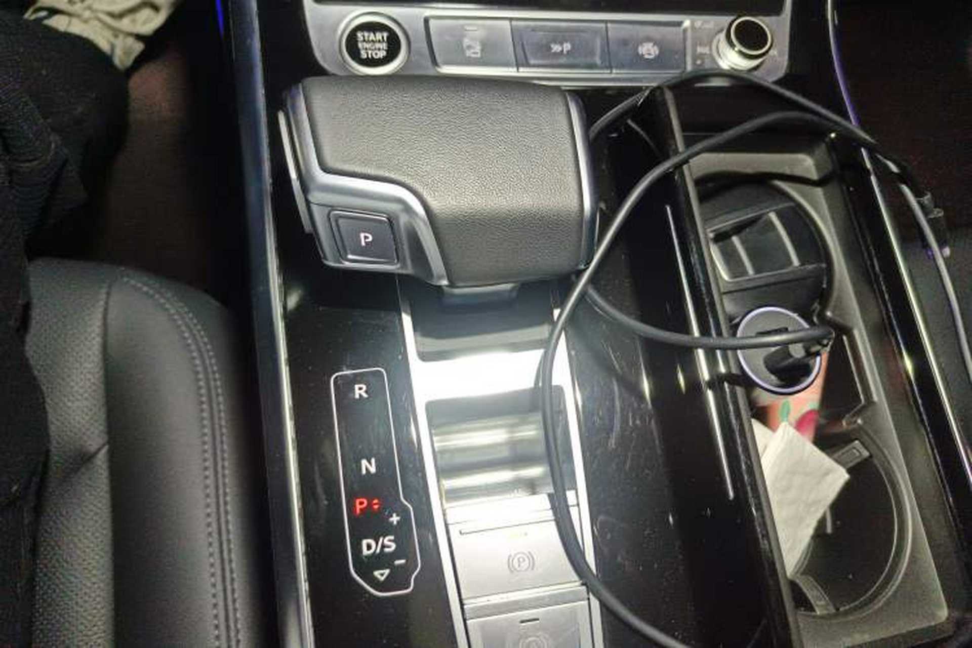 Used Audi Q8 2022 55 TFSI Luxury Dynamic Edition Gear Lever