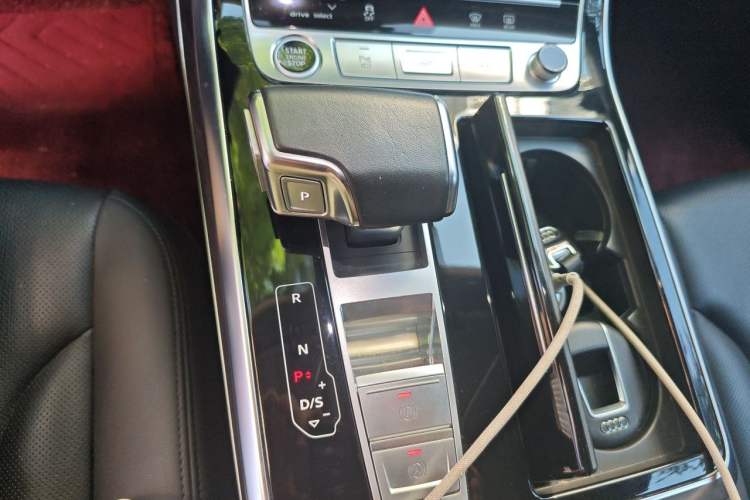 Used Audi Q8 2022 55 TFSI Luxury Dynamic Edition Gear Lever