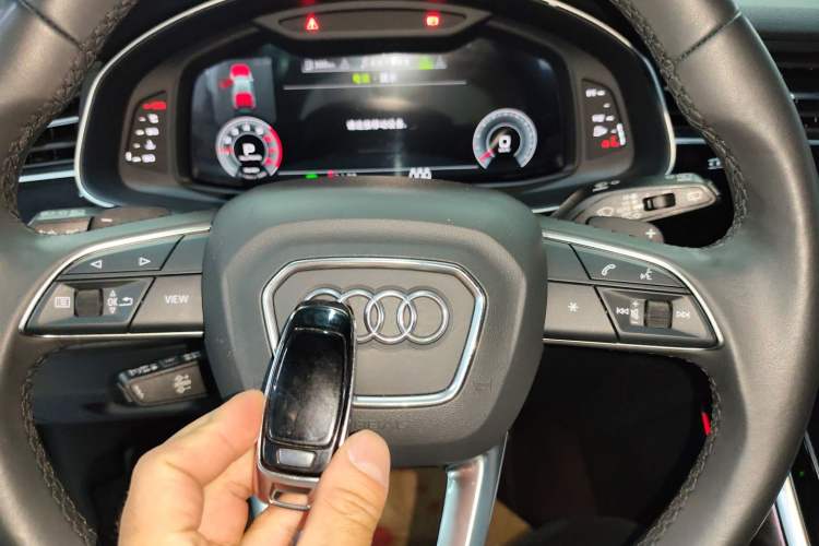 Used Audi Q8 2022 55 TFSI Luxury Dynamic Edition Interior 1