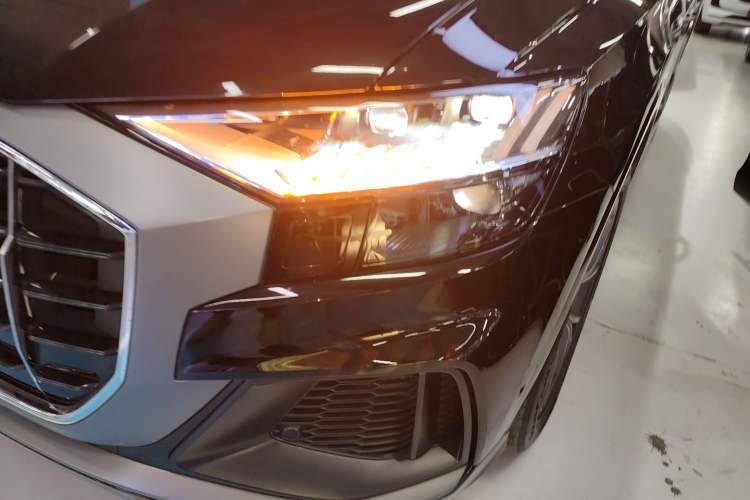 Used Audi Q8 2022 55 TFSI Luxury Dynamic Edition Left Front Headlight