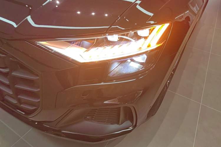 Used Audi Q8 2022 55 TFSI Snow Sports Edition Left Front Headlight