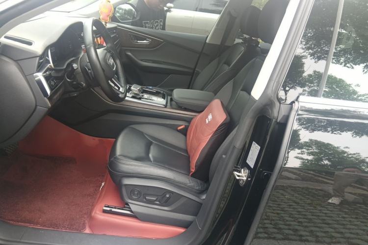 Used Audi Q8 2022 55 TFSI Luxury Dynamic Edition Left Front Seat