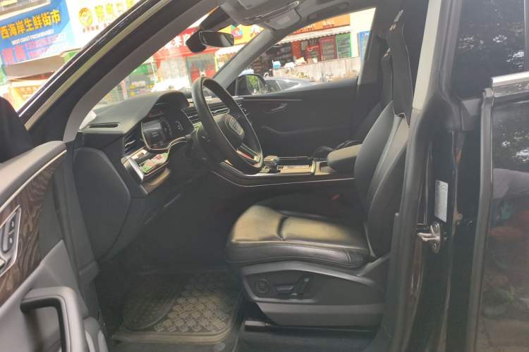 Used Audi Q8 2022 45 TFSI Luxury Dynamic Model Left Front Seat