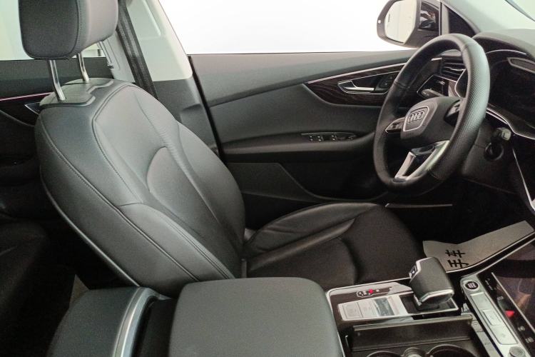 Used Audi Q8 2022 55 TFSI Luxury Dynamic Edition Left Front Seat