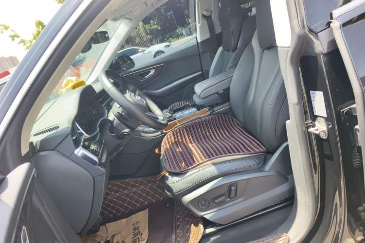 Used Audi Q8 2022 55 TFSI Luxury Dynamic Edition Left Front Seat