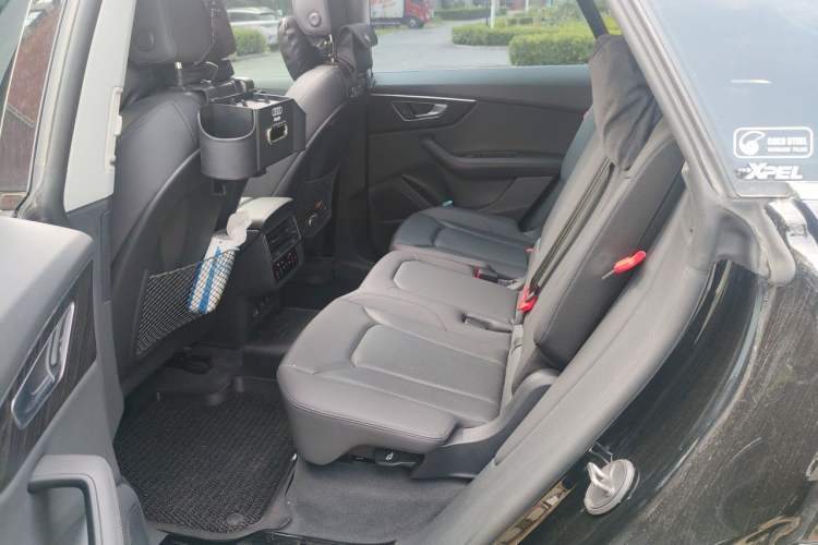Used Audi Q8 2022 55 TFSI Luxury Dynamic Edition Left Rear Seat