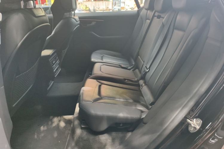 Used Audi Q8 2022 45 TFSI Luxury Dynamic Model Left Rear Seat