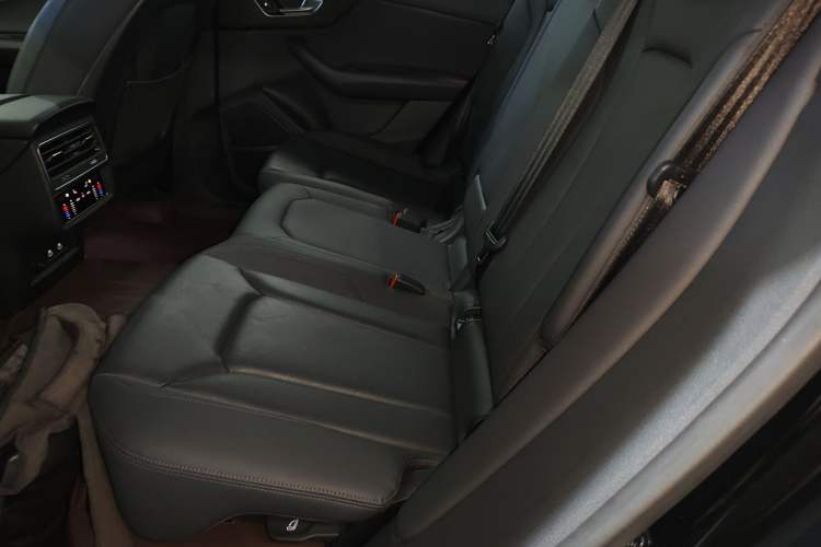 Used Audi Q8 2022 55 TFSI Luxury Dynamic Edition Left Rear Seat