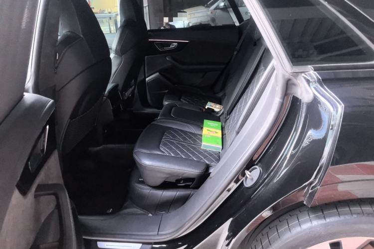 Used Audi Q8  Left Rear Seat