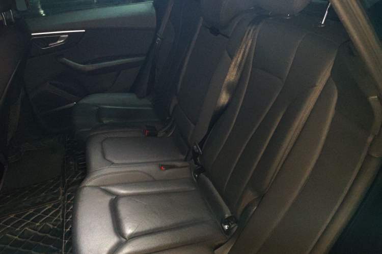 Used Audi Q8 2022 55 TFSI Luxury Dynamic Edition Left Rear Seat