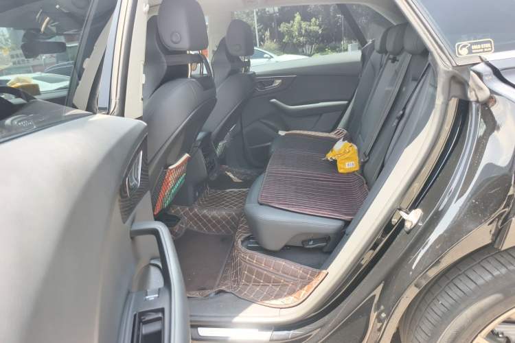 Used Audi Q8 2022 55 TFSI Luxury Dynamic Edition Left Rear Seat