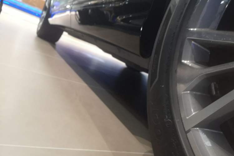 Used Audi Q8 2022 55 TFSI Prestige Dynamic Edition Left Side Sill