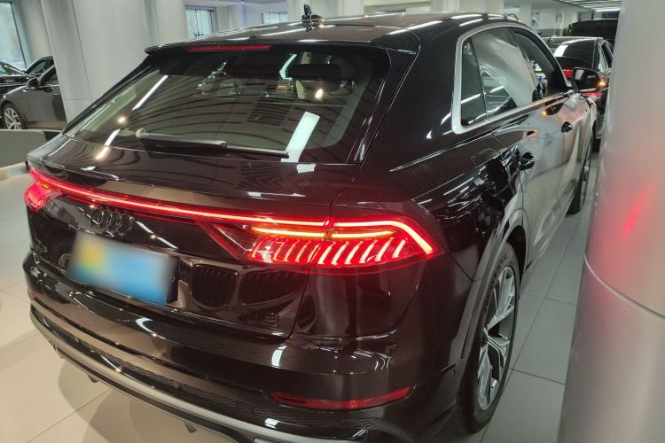 Used Audi Q8 2022 55 TFSI Luxury Dynamic Edition Rear Right 45 Deg