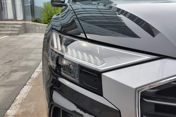 Used Audi Q8 2022 55 TFSI Luxury Dynamic Edition Right Front Headlight