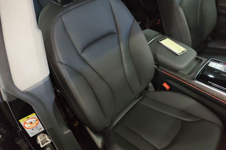 Used Audi Q8 2022 55 TFSI Luxury Dynamic Edition Right Front Seat