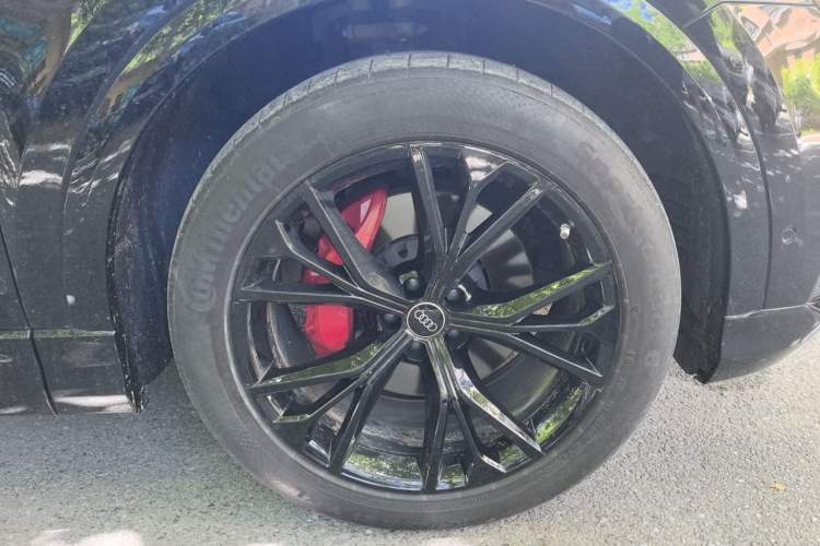 Used Audi Q8 2022 55 TFSI Prestige Dynamic Edition Right Front Wheel Hub