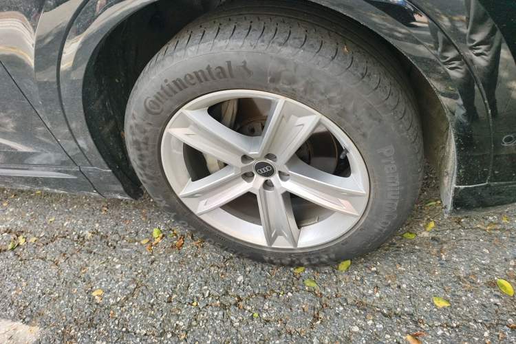 Used Audi Q8 2022 45 TFSI Luxury Dynamic Model Right Front Wheel Hub