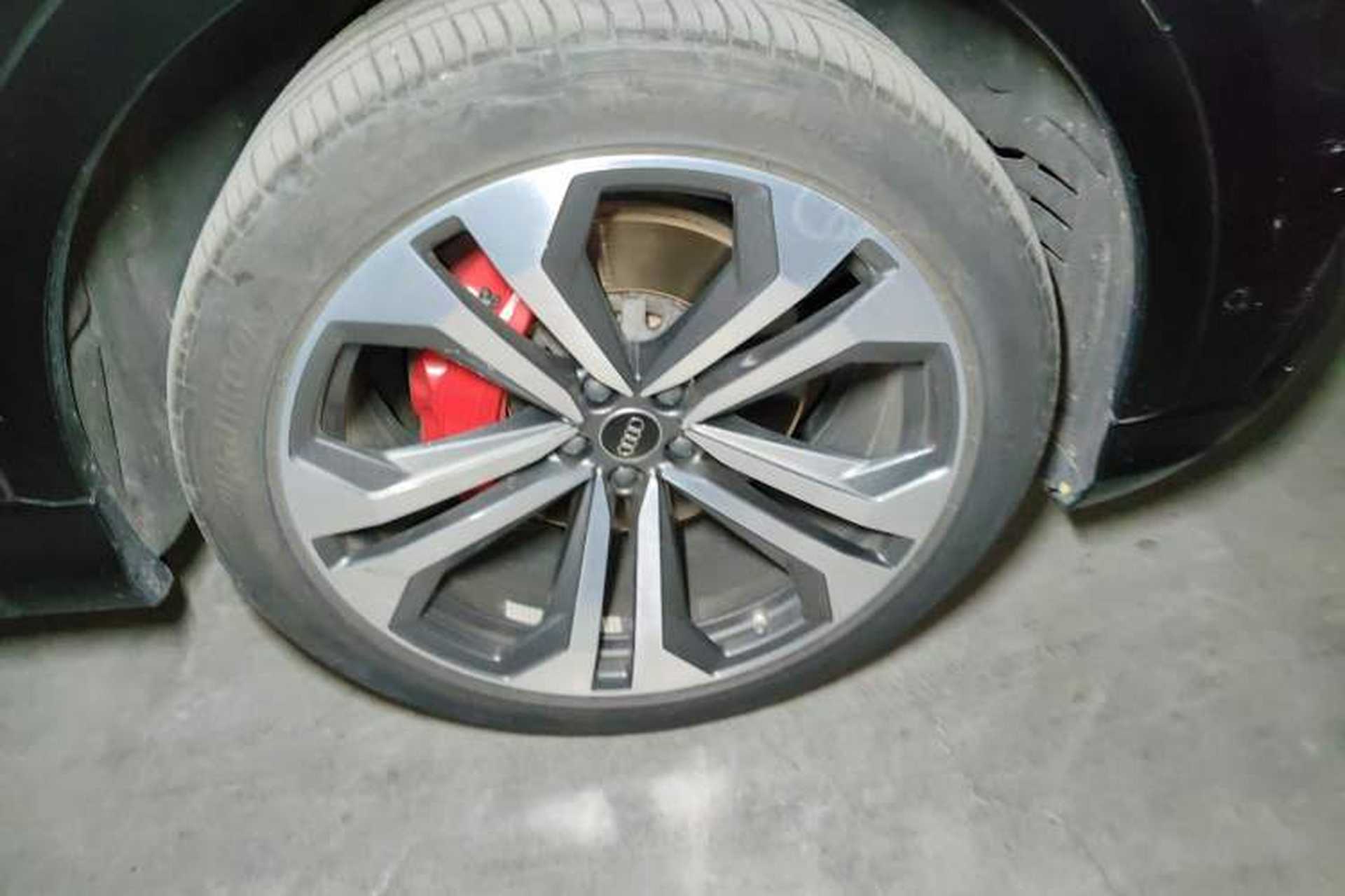Used Audi Q8 2022 55 TFSI Prestige Dynamic Edition Right Front Wheel Hub