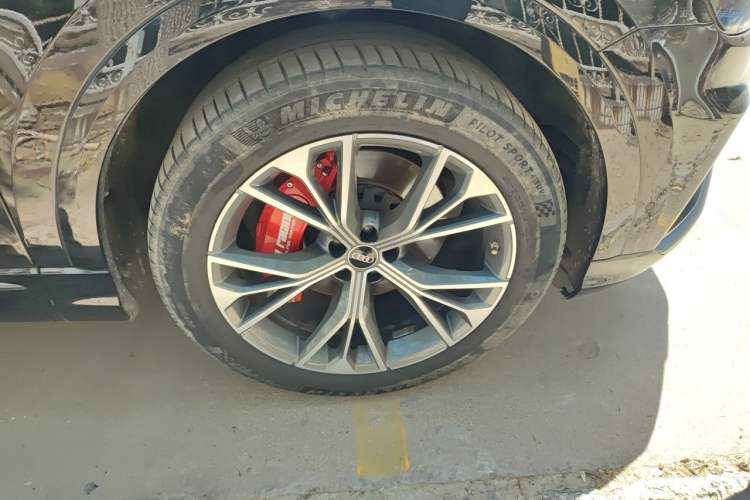 Used Audi Q8 2022 55 TFSI Prestige Dynamic Edition Right Front Wheel Hub